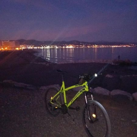 Apto a 5 min a pie de la playa Málaga Exterior foto
